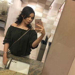 Meet your Posher, Mercedes